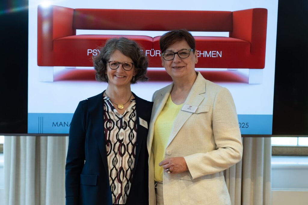 thumbnail_19-250523_ManagementLounge2025__MKR8265-1024x682 Almuth Wünsch und Ute Klarius